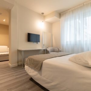 Camera doppia + divano letto / 2 pers