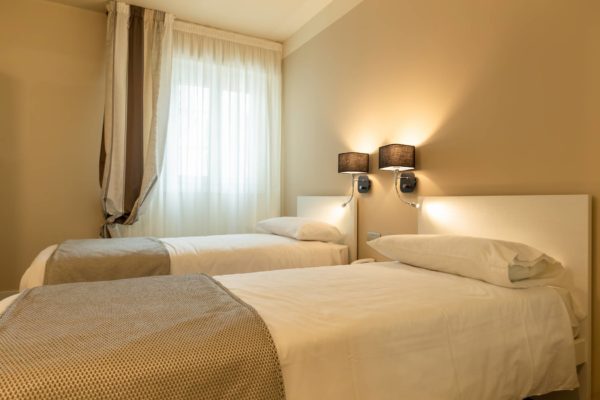 Chambre Twin communicant par couloir privatif – Image 3