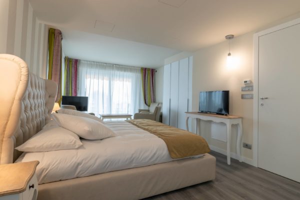 Junior Suite Terrace sea view - Image 2