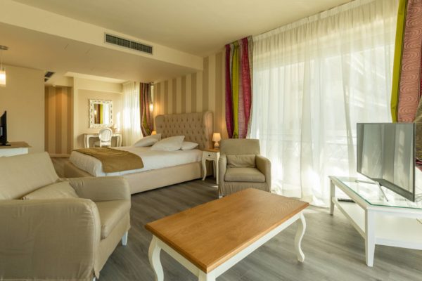 Junior Suite Terrace sea view - Image 5